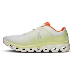 On Running On Cloudflow 4 Heren Hardloopschoenen - White & Hay -Lichtvoetig on cloudflow 4 running shoe men white hay 5 1567138