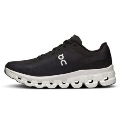 On Running On Cloudflow 4 Dames Hardloopschoenen - Zwart & Wit -Lichtvoetig on cloudflow 4 running shoe women black white 5 1567175