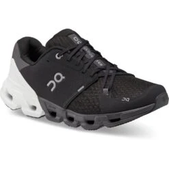 On Running On Cloudflyer 4 Wide Running Shoe - Black & White -Lichtvoetig on cloudflyer 4 running shoe black white 6 1323938 1