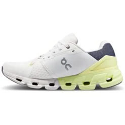 On Running On Cloudflyer 4 Heren Hardloopschoenen - White & Hay -Lichtvoetig on cloudflyer 4 running shoe white hay 3 1477776