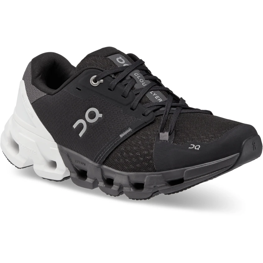 On Running On Cloudflyer 4 Dames Hardloopschoenen - Black & White 8 On Running On Cloudflyer 4 Dames Hardloopschoenen - Black & White - Afbeelding 6