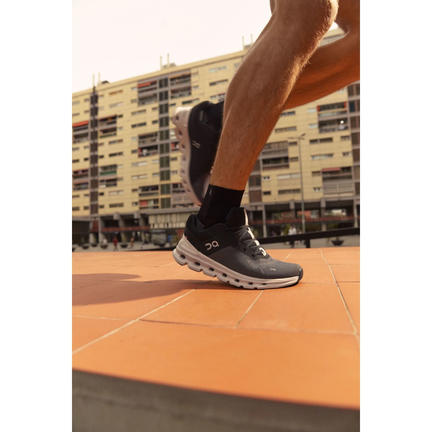 On Running On Cloudrunner Hardloopschoenen - Eclipse & Frost 9 On Running On Cloudrunner Hardloopschoenen - Eclipse & Frost - Afbeelding 7