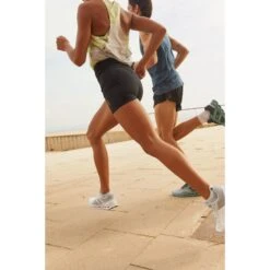 On Running On Cloudrunner Dames Hardloopschoenen - White & Frost 23 On Running On Cloudrunner Dames Hardloopschoenen - White & Frost -Lichtvoetig on cloudrunner women running shoes frost aloe 7 1242027