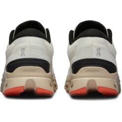 On Running On Cloudstratus 3 Dames Hardloopschoenen - Undyed-White & Sand -Lichtvoetig on cloudstratus 3 women running shoe undyed white sand 6 1531565