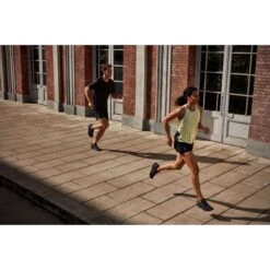 On Running On Cloudstratus Women Running Shoe - Black -Lichtvoetig on cloudstratus women running shoe black 7 1105438