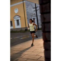 On Running On Cloudstratus Women Running Shoe - Black -Lichtvoetig on cloudstratus women running shoe black 9 1105440