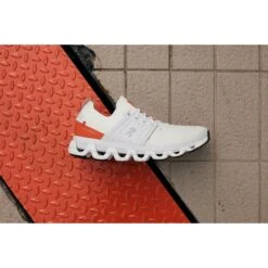 On Running On Cloudswift 3 Hardloopschoenen - Ivory & Flame -Lichtvoetig on cloudswift 3 running shoe ivory flame 2 1468917