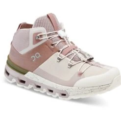 On Running On Cloudtrax Women Hiking Shoe - Rose & Ivory -Lichtvoetig on cloudtrax women hiking shoe rose ivory 6 1312600