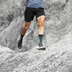 On Running On Cloudultra Trail Running Schoenen - Black & White -Lichtvoetig on cloudultra running shoe black white 7 952680