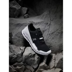 On Running On Cloudultra Dames Trail Running Schoenen - Black & White -Lichtvoetig on cloudultra women running shoe black white 7 952564