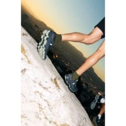 On Running On Cloudventure Trail Hardloopschoenen - Black & Reseda -Lichtvoetig on cloudventure running shoe black reseda 3 1028385