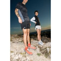 On Running On Cloudventure Trail Hardloopschoenen - Flare & Mulberry -Lichtvoetig on cloudventure running shoe flare mulberry 10 1028400