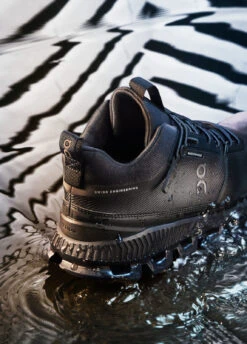 On Running On Cloud Hi Waterproof Women's Shoe - All Black -Lichtvoetig on running cloud hi waterproof women running shoe all black 08 865438