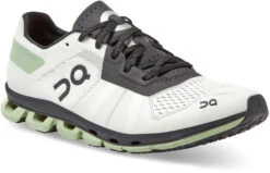 On Running On Cloudflash Women Running Shoe - White & Black -Lichtvoetig on running cloudflash women running shoe white black 03 865488